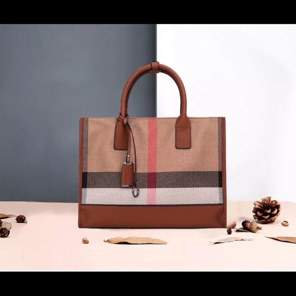 Hand made genuine leather tote bag! You can use as laptop bag or travel bag!